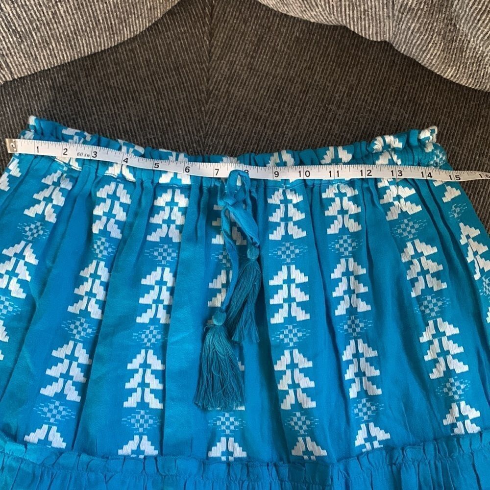 Elan blue with white arrow tribal design skirt with ruffle sz med - Picture 9 of 14